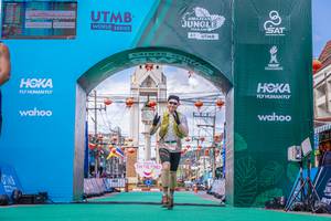 BIB: 410, 373, 4240, 
                            <button type="button" onclick="openModal(21777922)" class="btn btn-primary btn-sm float-right btn-popup" data-toggle="modal" data-target=".modal-high-quality">
                        <i class="fas fa-shopping-cart"></i> Add to Cart
                    </button>
                                            <button type="button" onclick="isThisMe(21777922, true)" class="btn btn-success btn-sm float-right btn-popup btn-isme hidden" data-toggle="tooltip" data-placement="bottom" title="นี่คือรูปของคุณใช่ไหม คลิกที่นี่เพื่อเอาเข้าอัลบั้ม">
                        <i class="fas fa-plus"></i> Add to album
                    </button>
                    <button type="button" onclick="isThisMe(21777922, false)" class="btn btn-warning btn-sm float-right btn-popup btn-isnotme hidden">
                        <i class="fas fa-ban"></i> Remove from album
                    </button>